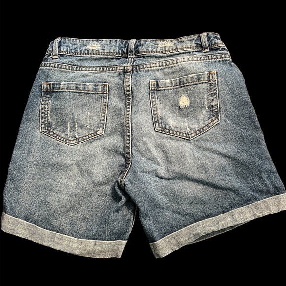 Denim & Co Distressed Jean Shorts- Size 2 - Picture 6 of 8